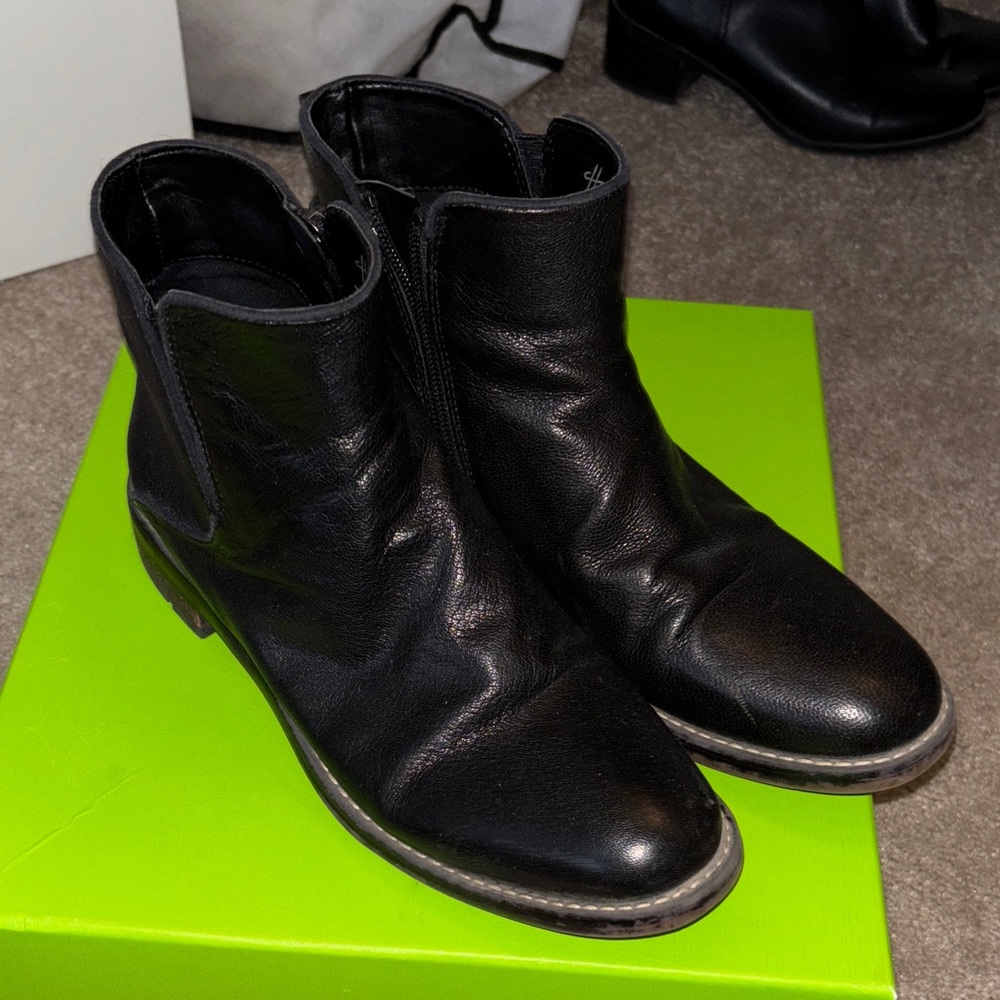 Black Leather Women's Ankle Boots
